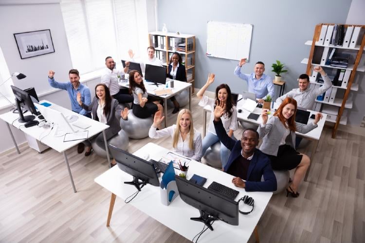 empleados contentos empleados contentos