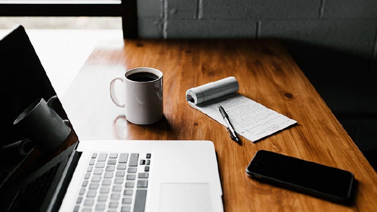 ordenador y móvil ordenador y móvil