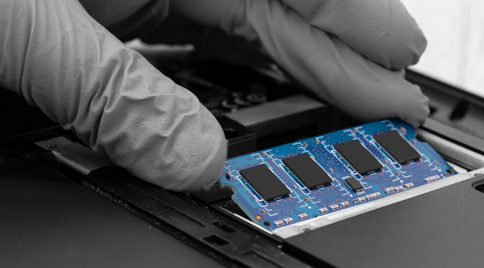 instalando memoria ram