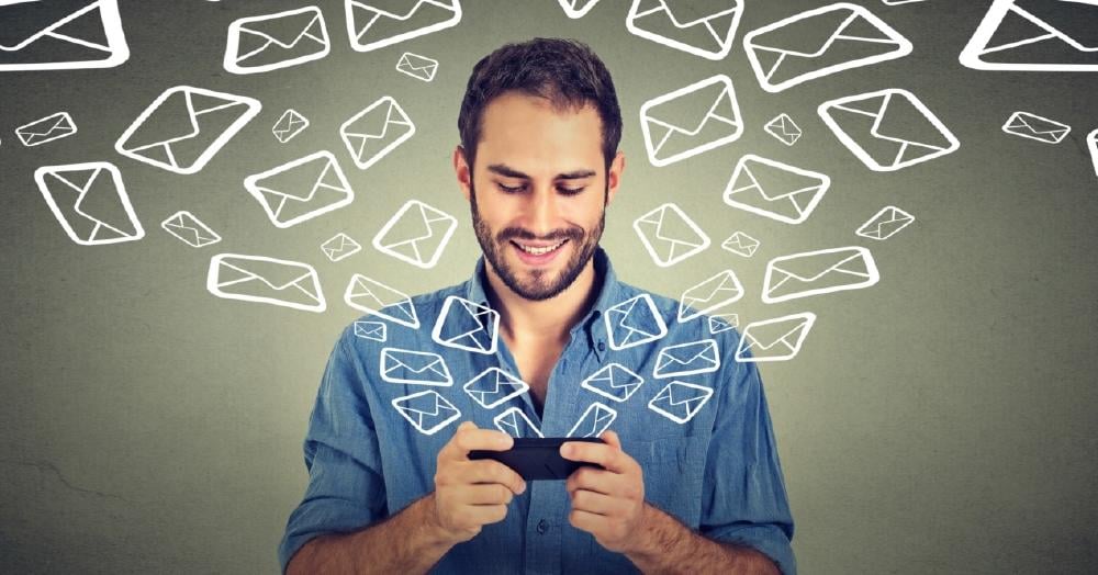 movil y correos electronicos