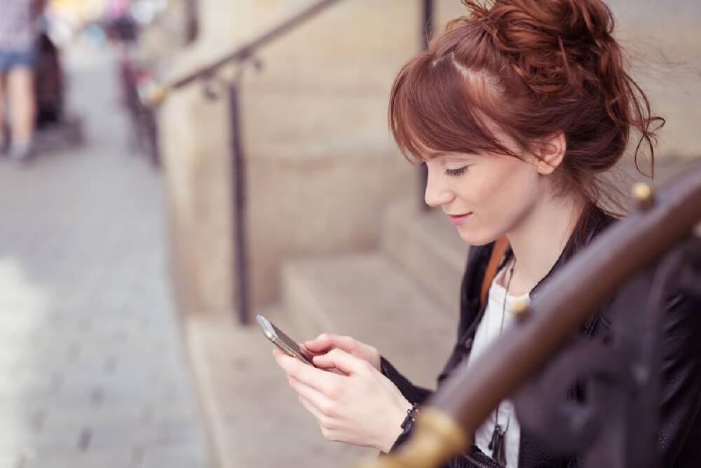 app-para-descargar-libros-en-smarphone.jpg
