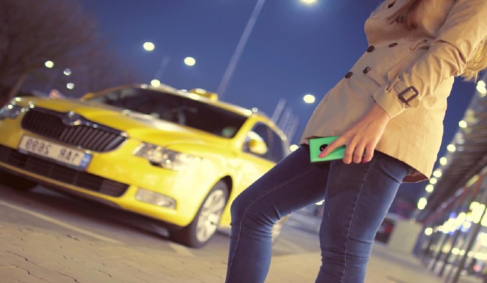 taxi smartphone