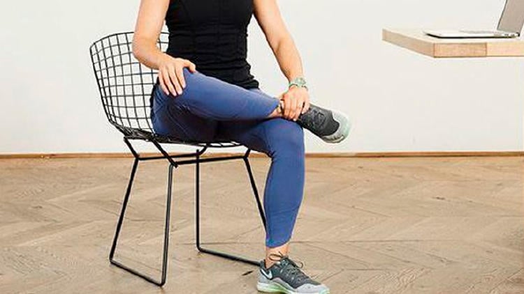 Estiramiento postura trabajo ordenador Estiramiento postura trabajo ordenador