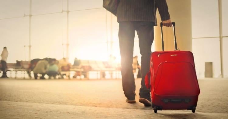 viaje con maleta viaje con maleta