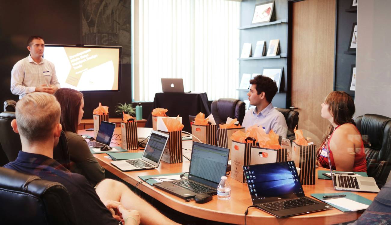 factor de la responsabilidad diluida en la gestión de equipos.