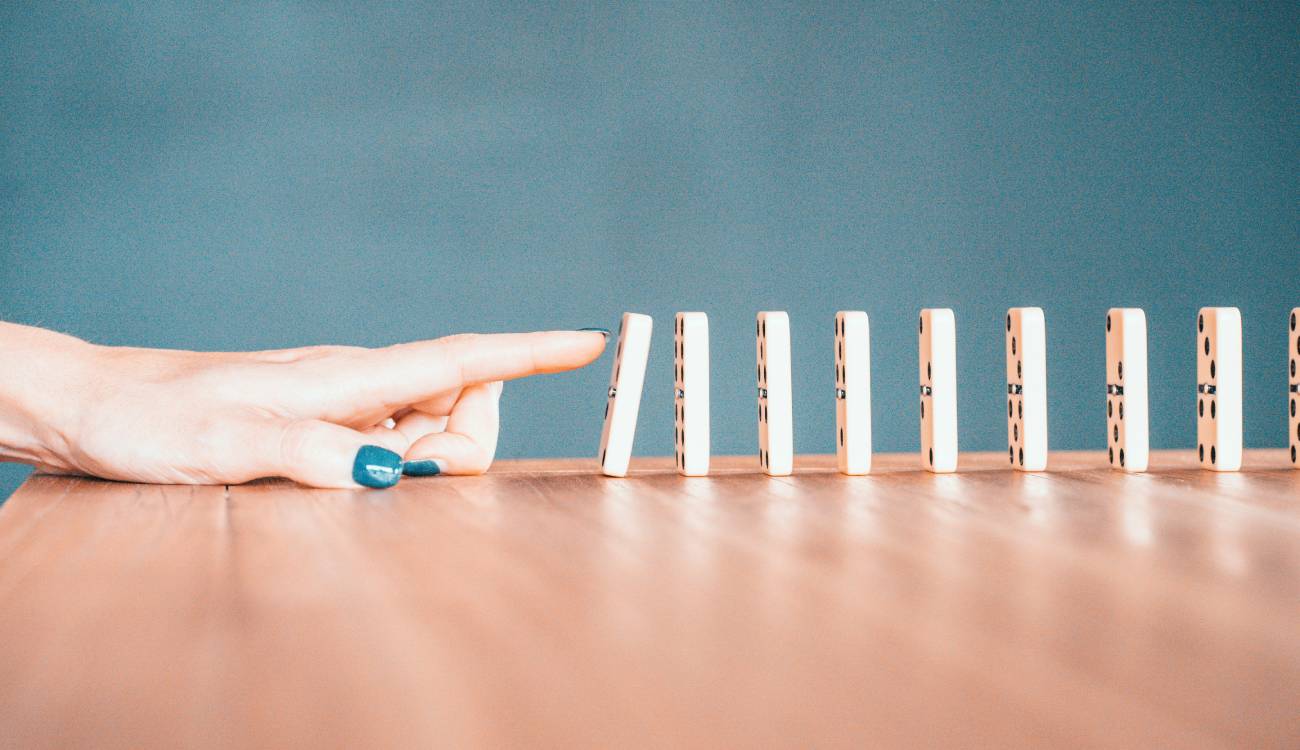 efecto domin&oacute; negocios