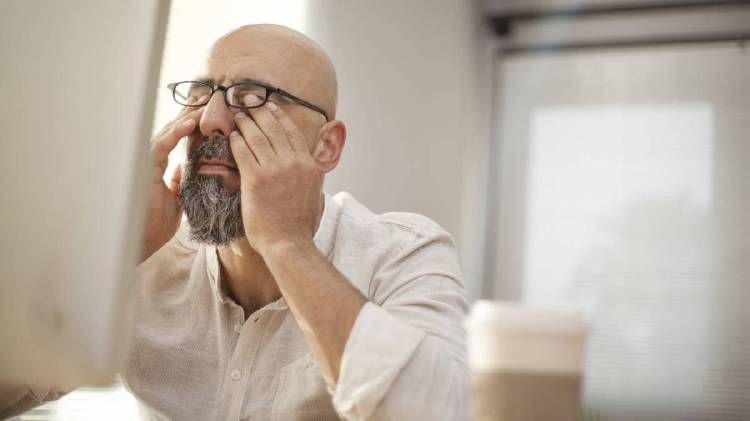 ojos rojos que es la luz azul ojos rojos que es la luz azul