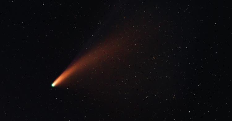 cometa en el cielo cometa en el cielo